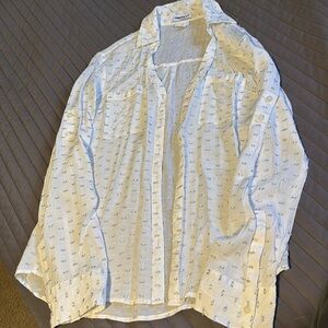 Very light blouse, express slim fit small